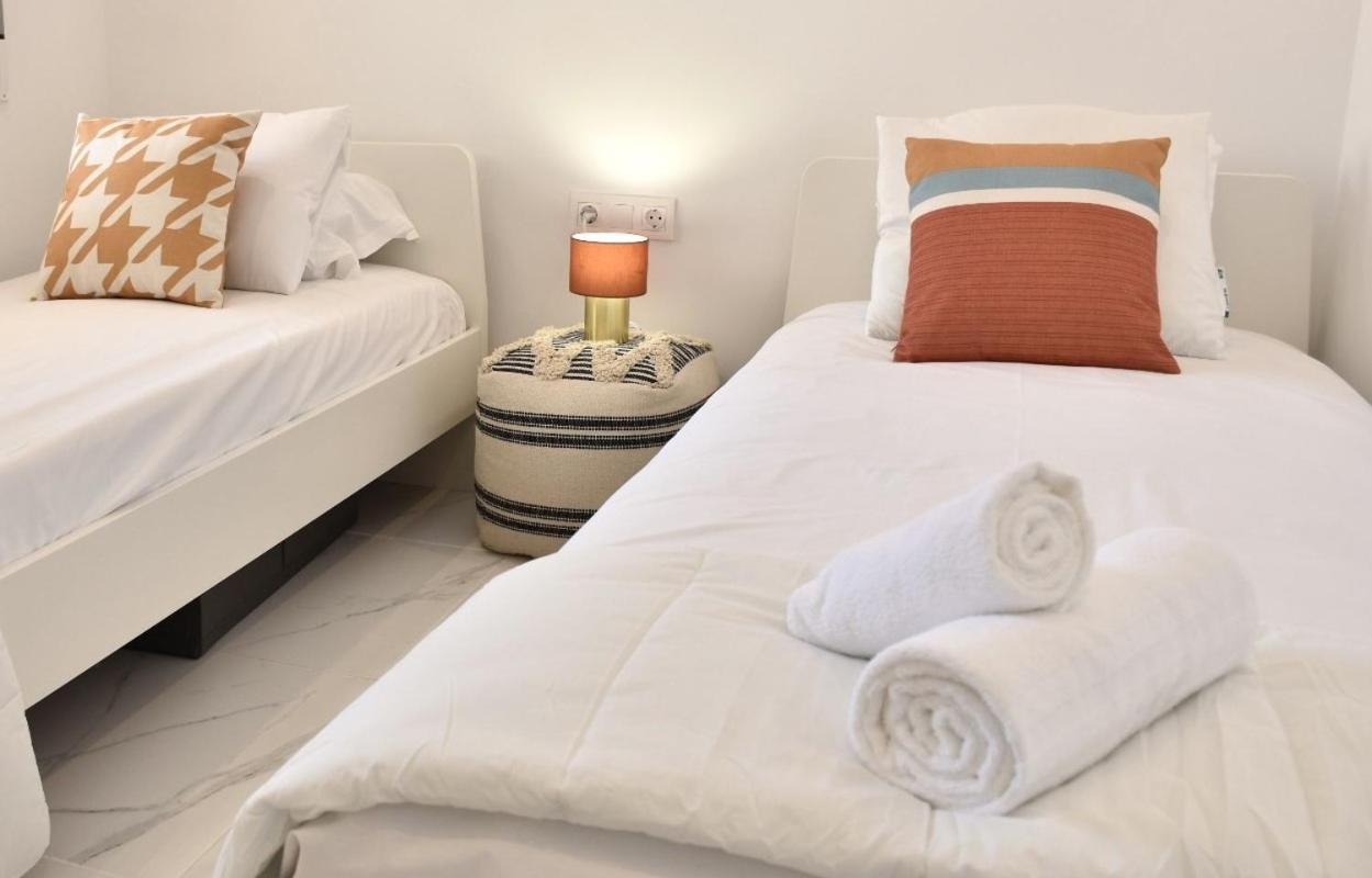 Myflats Deluxe Seafront Apartamento Arenales del Sol Exterior foto